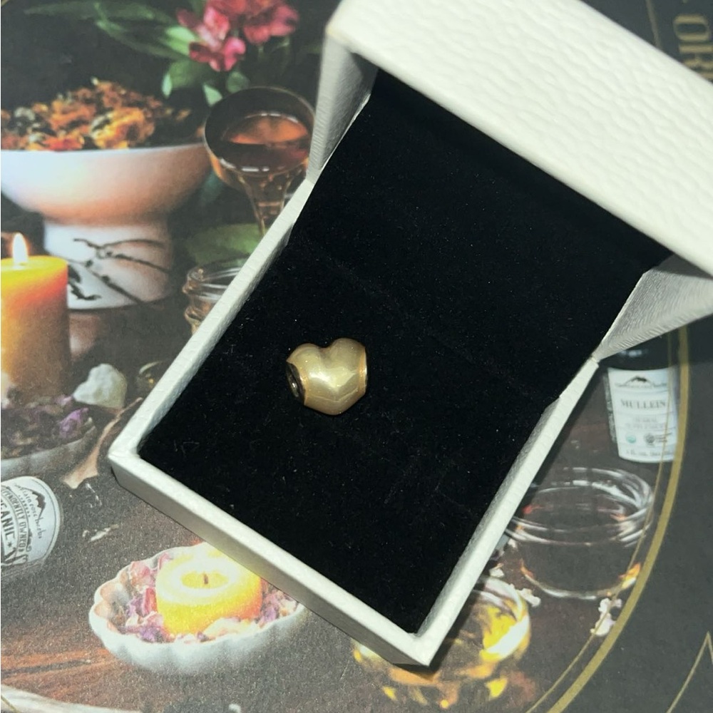 Retired Gold Heart Charm Bead Pandora - Elegant Women's Jewelry